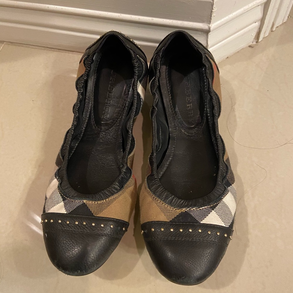 Burberry flats